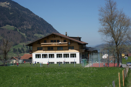 Schule Scharnachtal